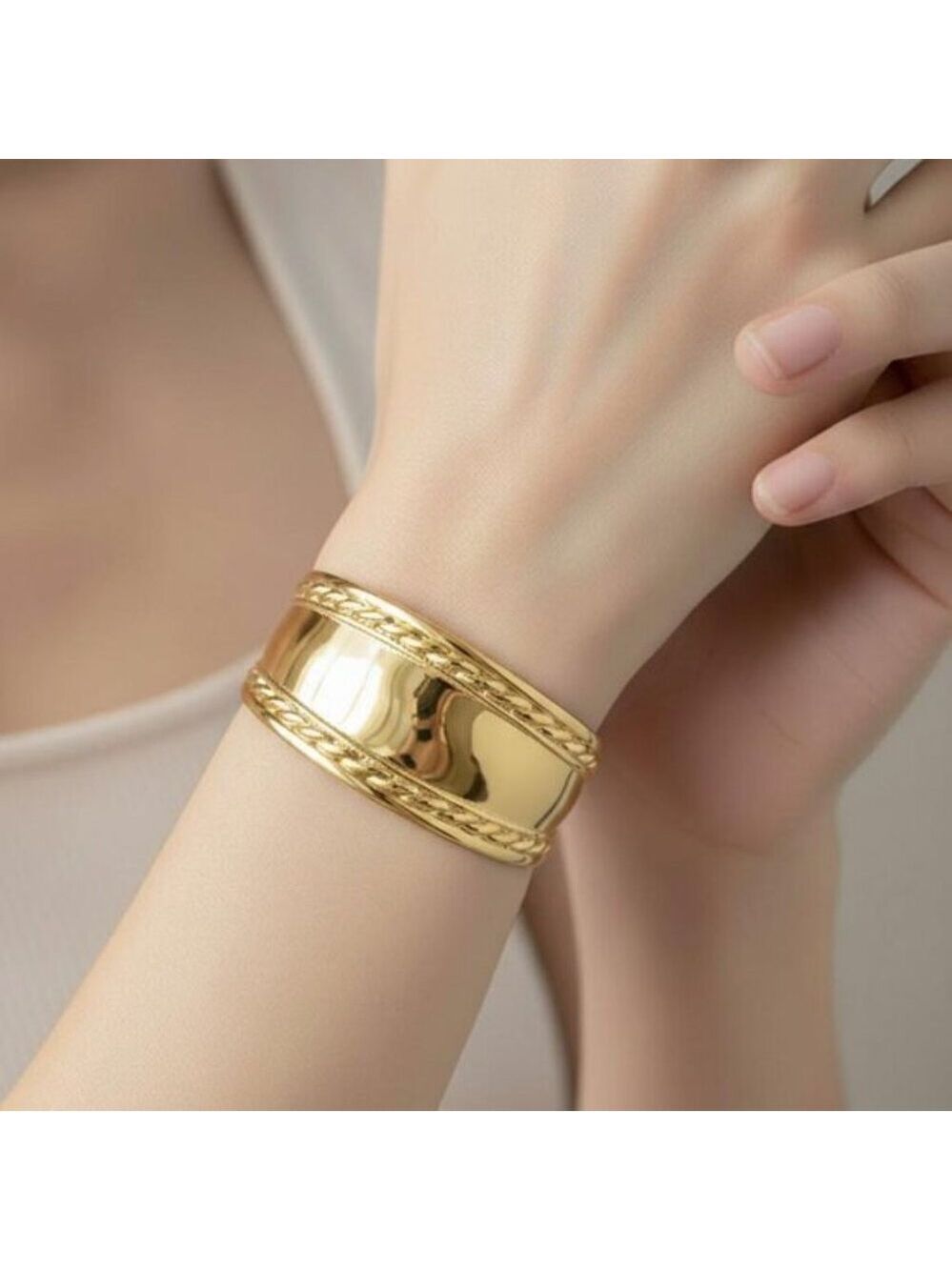 Luxury Elegant Twisted Wide Curved Stainless Steel Open Bracelet Bangle